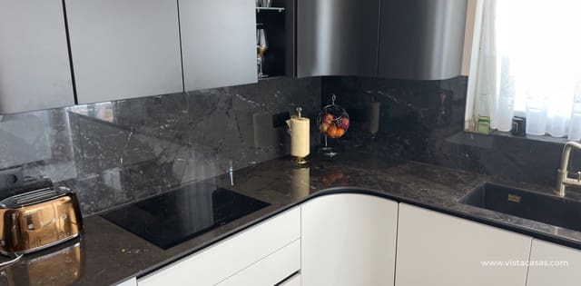 Chalet de 4 habitaciones en Los Balcones en venta - 599.000 € (Ref: 9639894)