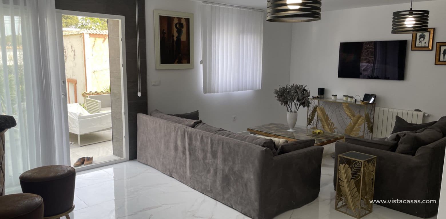 Chalet de 4 habitaciones en Los Balcones en venta - 599.000 € (Ref: 9639894)