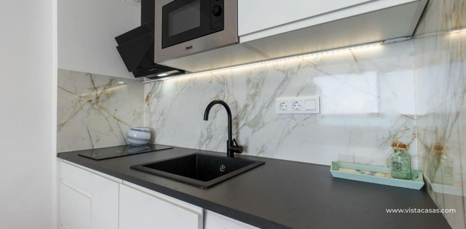 Apartamento de 1 habitación en Torrevieja en venta - 165.000 € (Ref: 9639895)