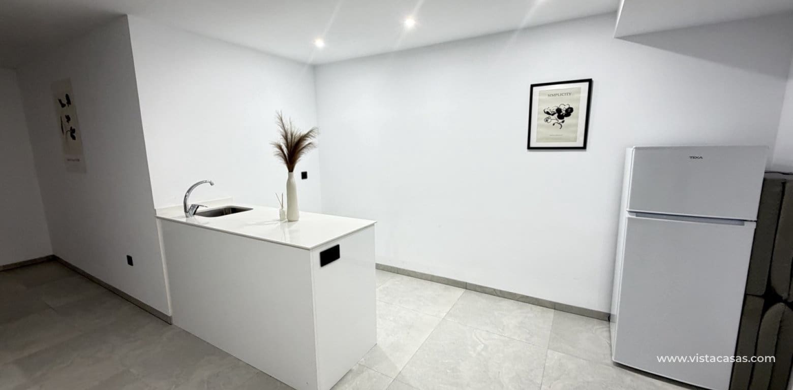 Chalet de 4 habitaciones en Villamartin en venta - 595.000 € (Ref: 9639896)