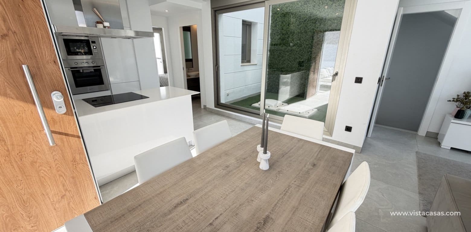 Chalet de 4 habitaciones en Villamartin en venta - 595.000 € (Ref: 9639896)