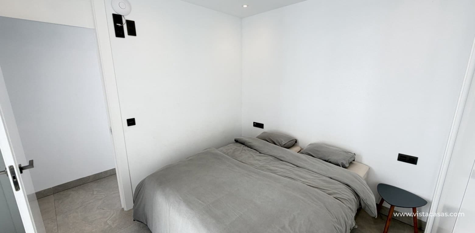 Chalet de 4 habitaciones en Villamartin en venta - 595.000 € (Ref: 9639896)