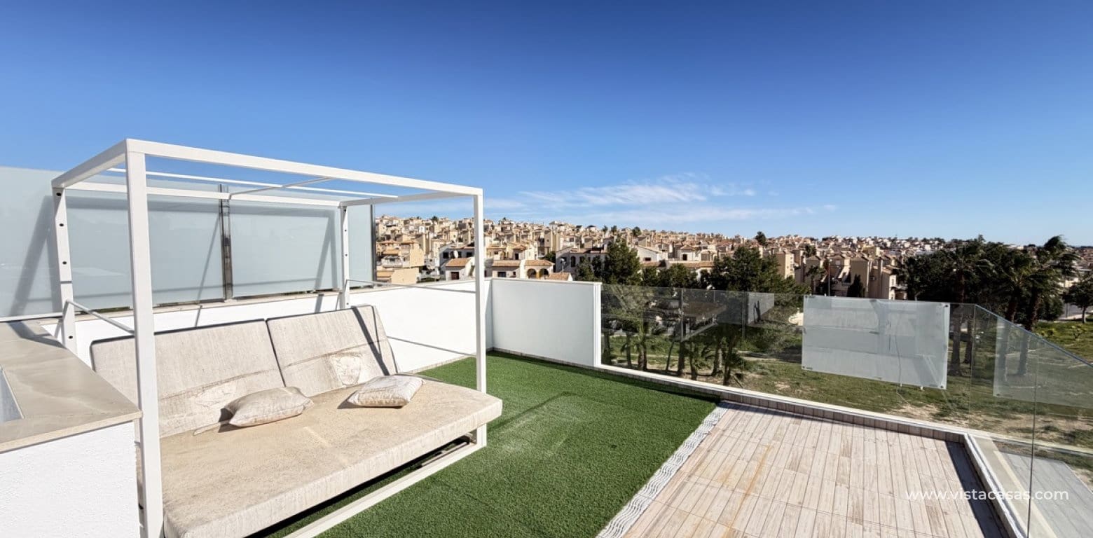 Chalet de 4 habitaciones en Villamartin en venta - 595.000 € (Ref: 9639896)