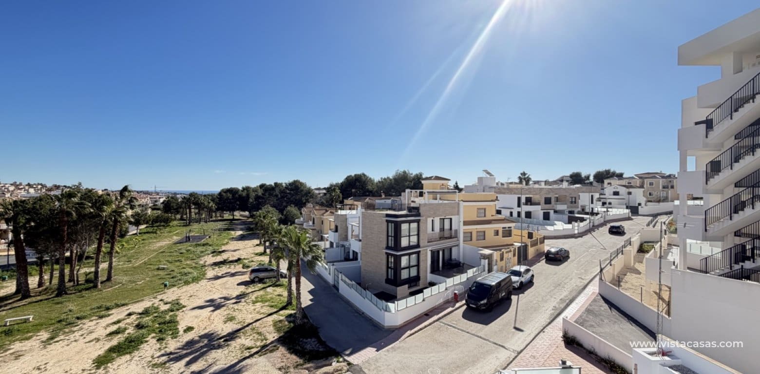 Chalet de 4 habitaciones en Villamartin en venta - 595.000 € (Ref: 9639896)