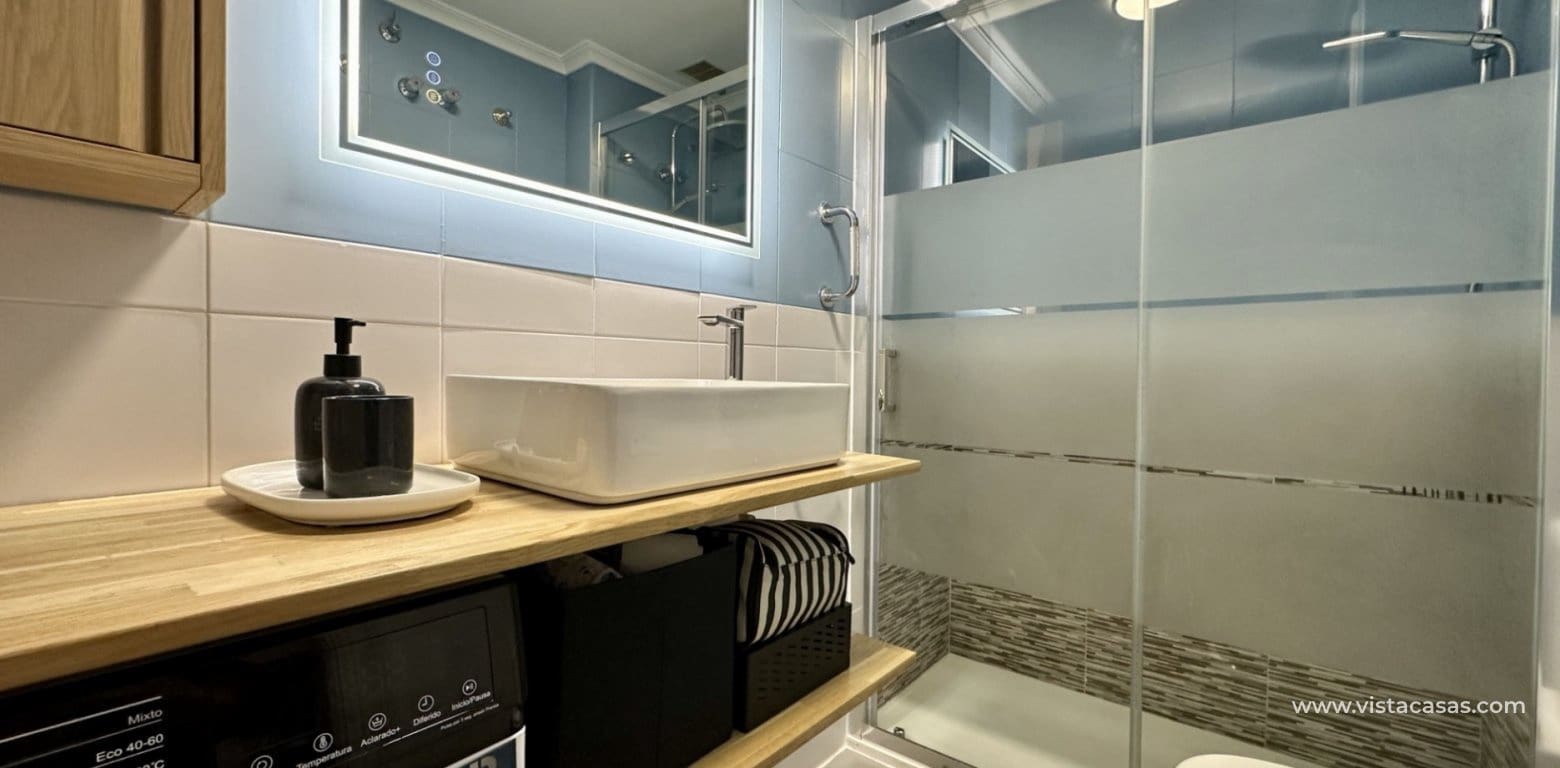 Lägenhet till salu i Torrevieja - 139 000 € (Ref: 9640582)