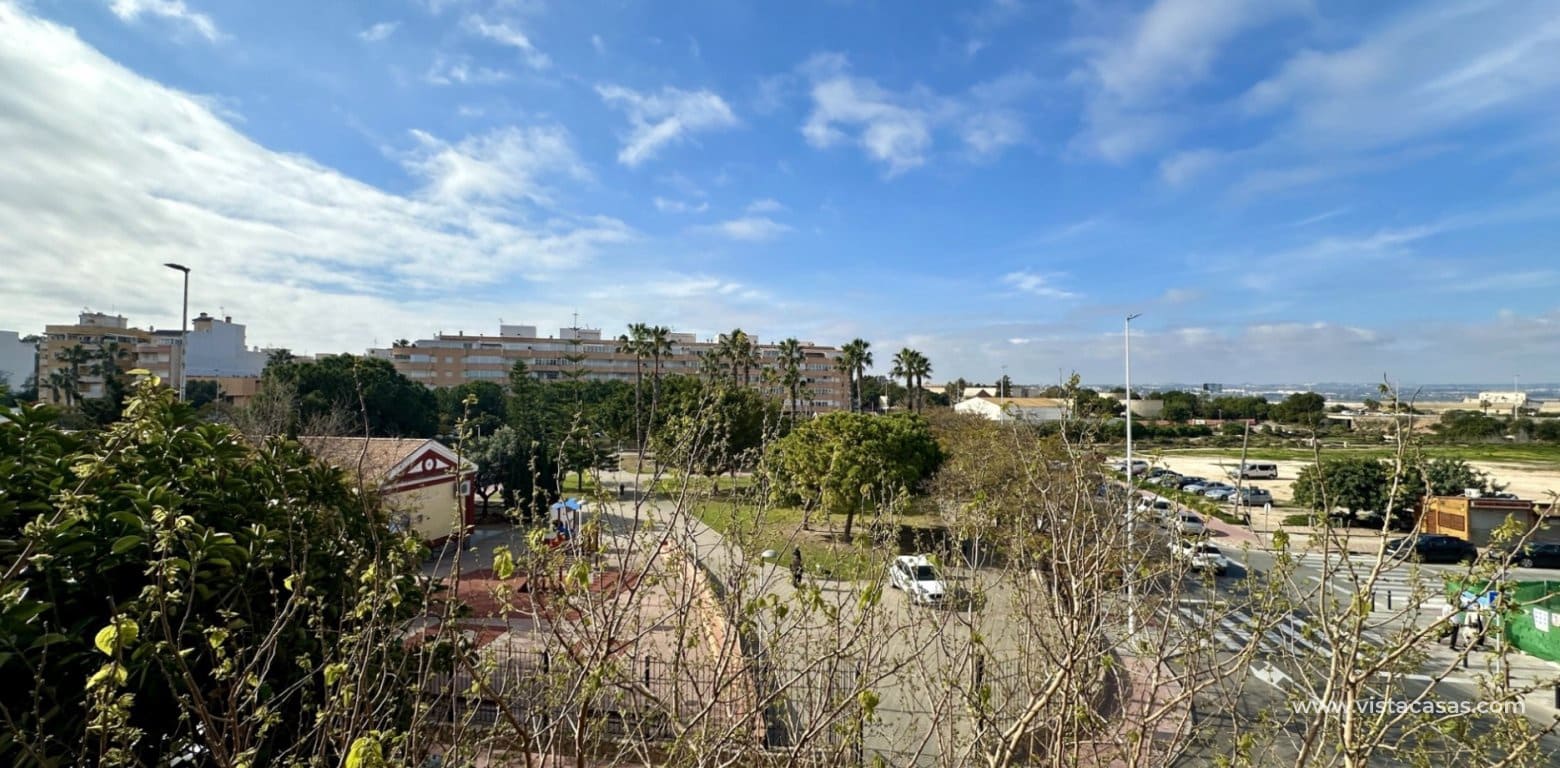 Lägenhet till salu i Torrevieja - 139 000 € (Ref: 9640582)