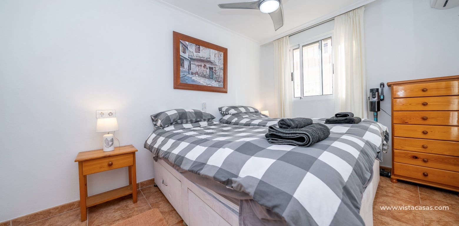 Casa de 3 habitaciones en Cabo Roig en venta - 239.000 € (Ref: 9650338)