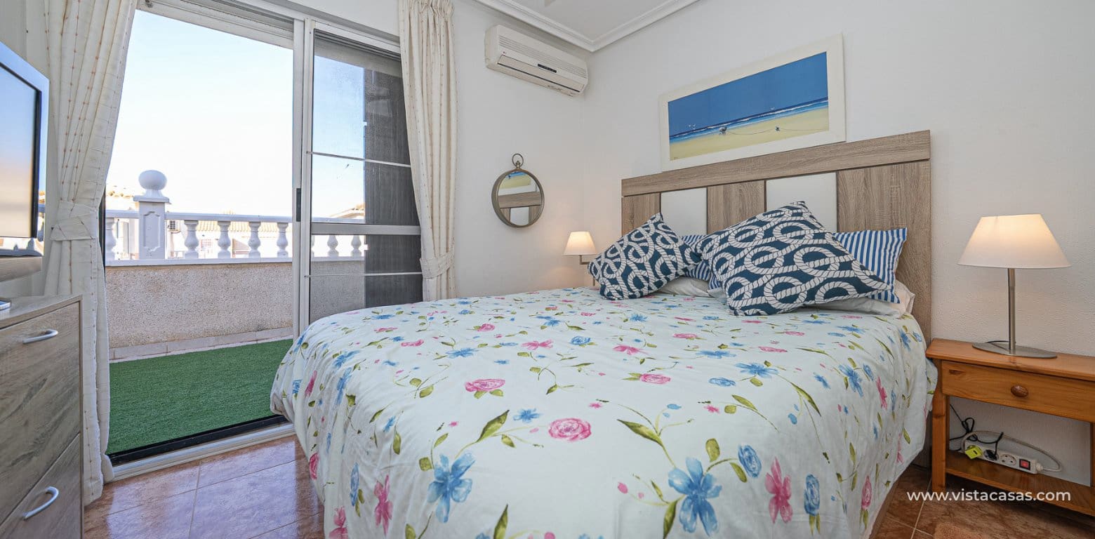 Casa de 3 habitaciones en Cabo Roig en venta - 239.000 € (Ref: 9650338)