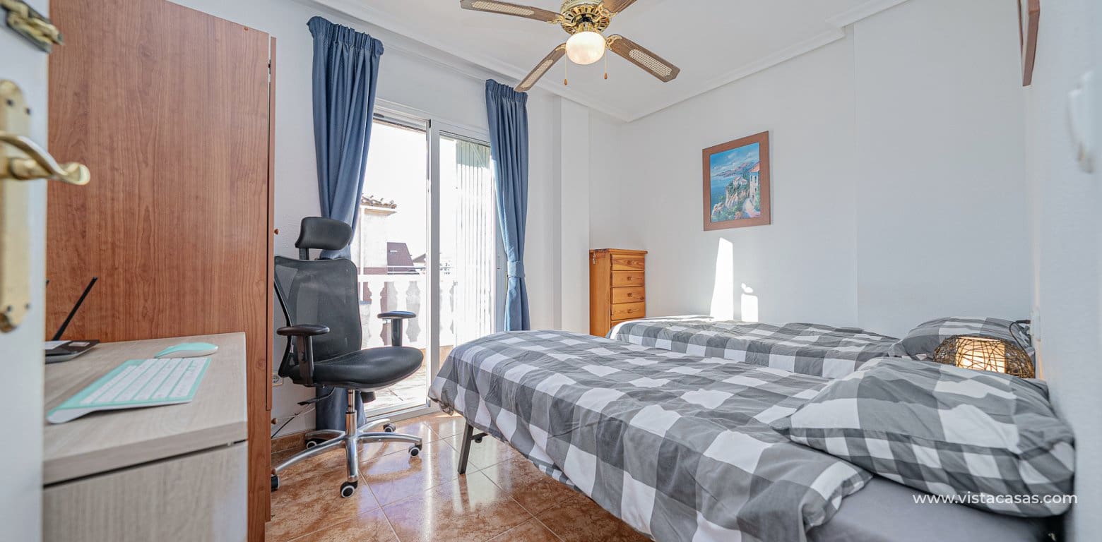 Casa de 3 habitaciones en Cabo Roig en venta - 239.000 € (Ref: 9650338)