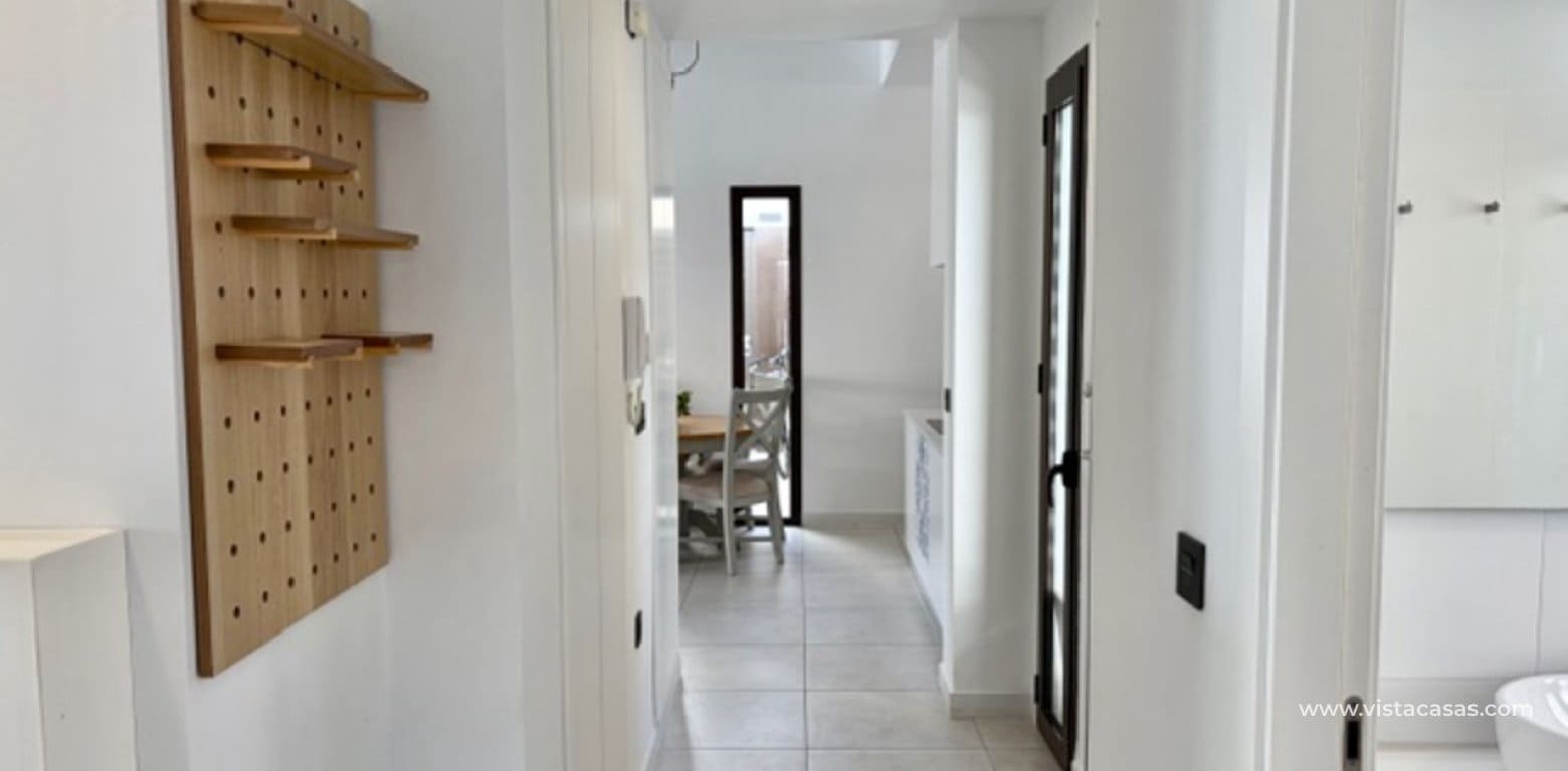 3 makuuhuone Huvila myytävänä paikassa Cabo Roig - 359 000 € (Ref: 9650653)