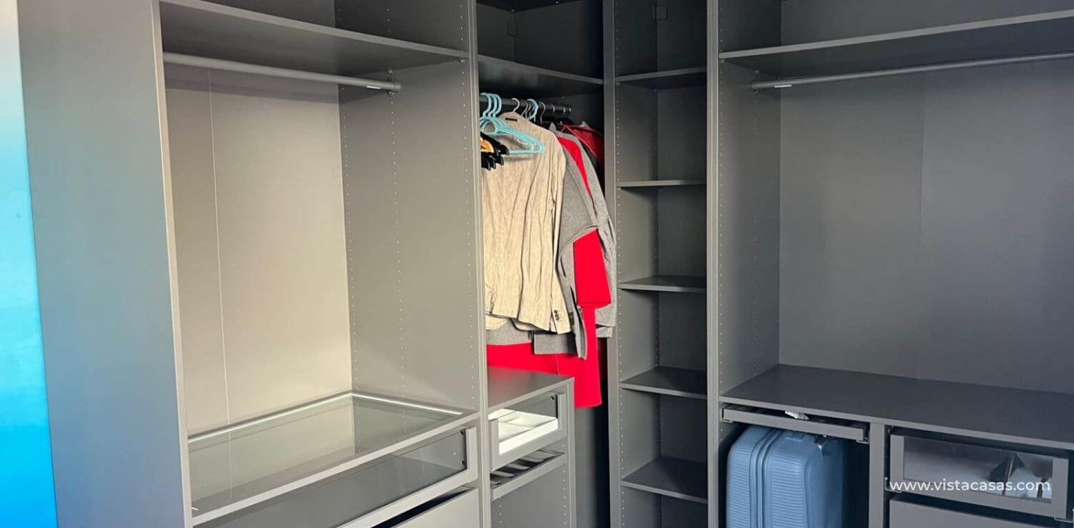 Chalet de 3 habitaciones en Cabo Roig en venta - 360.000 € (Ref: 9663239)