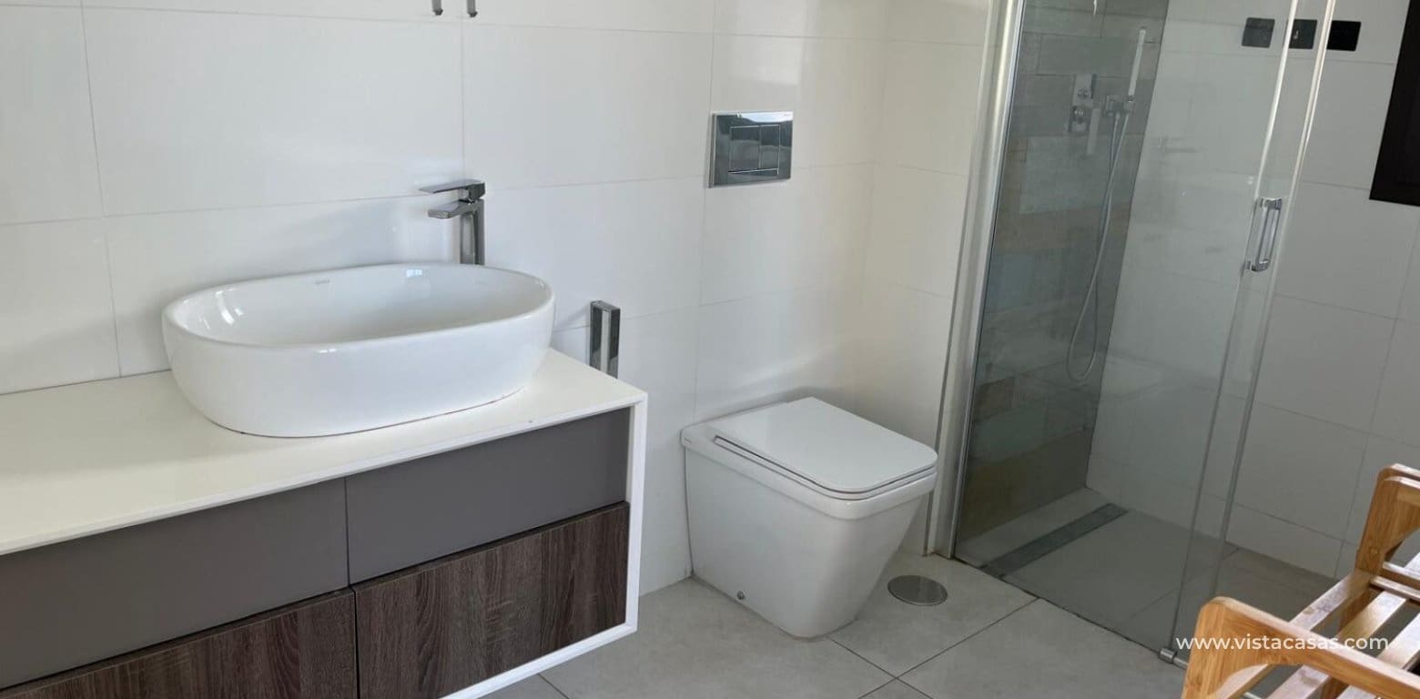 Chalet de 3 habitaciones en Cabo Roig en venta - 360.000 € (Ref: 9663239)