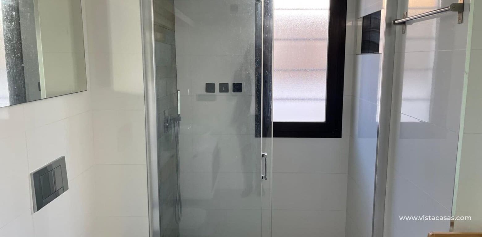 Chalet de 3 habitaciones en Cabo Roig en venta - 360.000 € (Ref: 9663239)