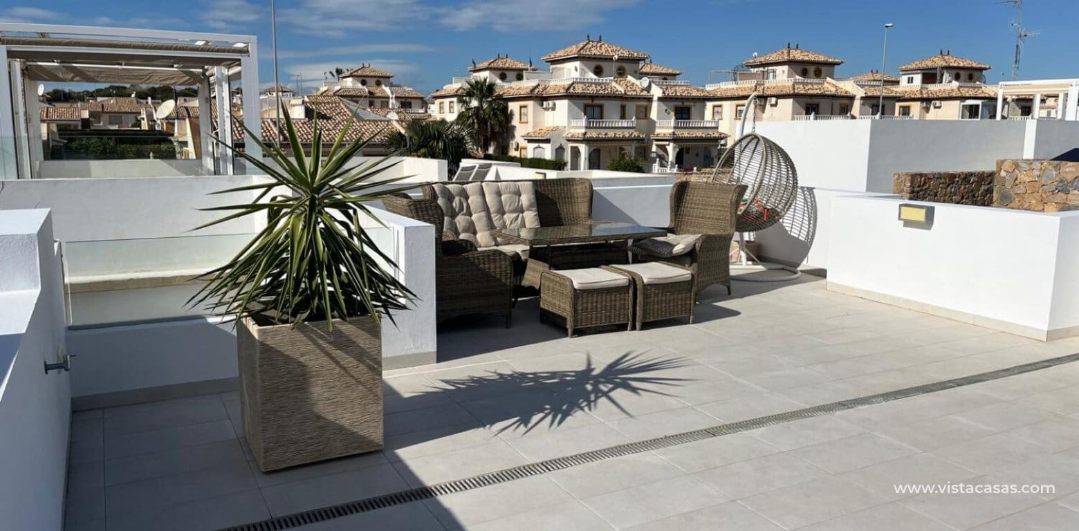 Chalet de 3 habitaciones en Cabo Roig en venta - 360.000 € (Ref: 9663239)