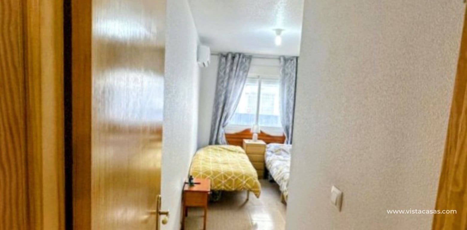 2 Zimmer Apartment zu verkaufen in Torrevieja - 115.000 € (Ref: 9663240)