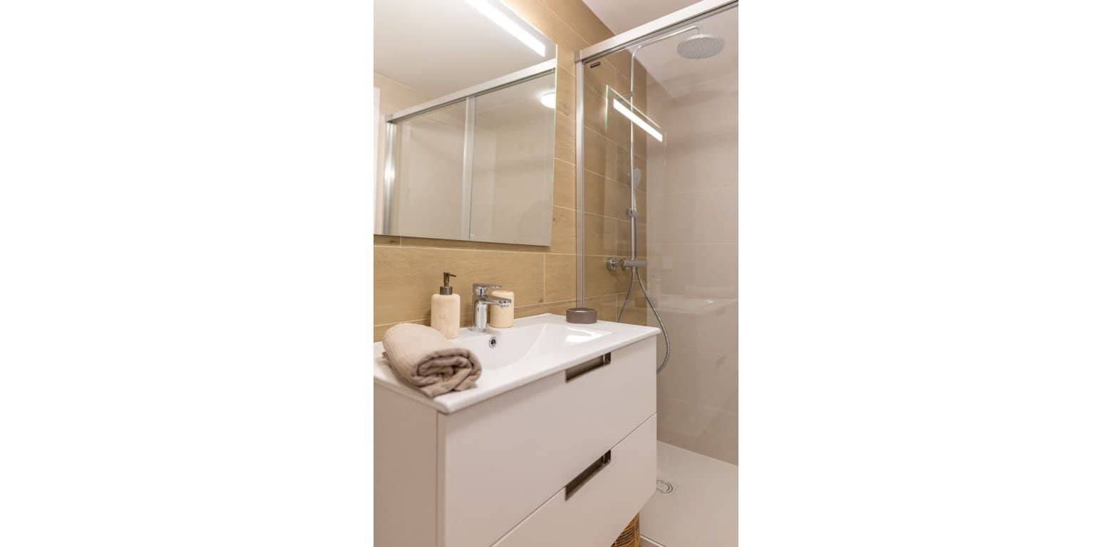 2 bedroom Apartment for sale in Calpe / Calp - € 375,000 (Ref: 9663249)