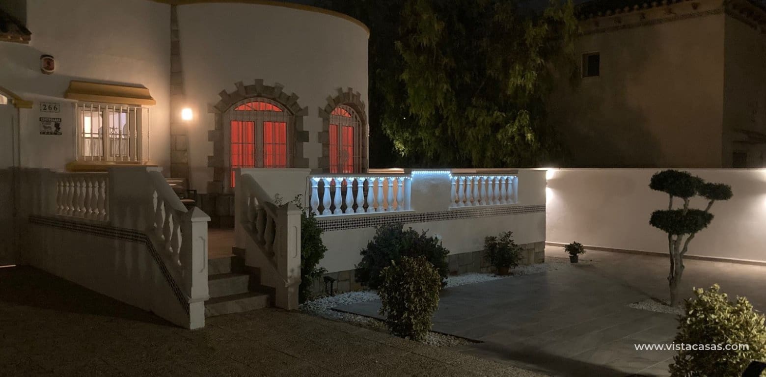 3 camera da letto Villa in vendita in Villamartin con piscina - 369.950 € (Rif: 9663272)