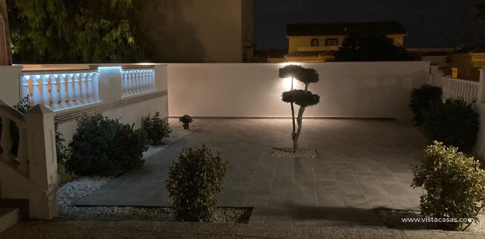 3 camera da letto Villa in vendita in Villamartin con piscina - 369.950 € (Rif: 9663272)