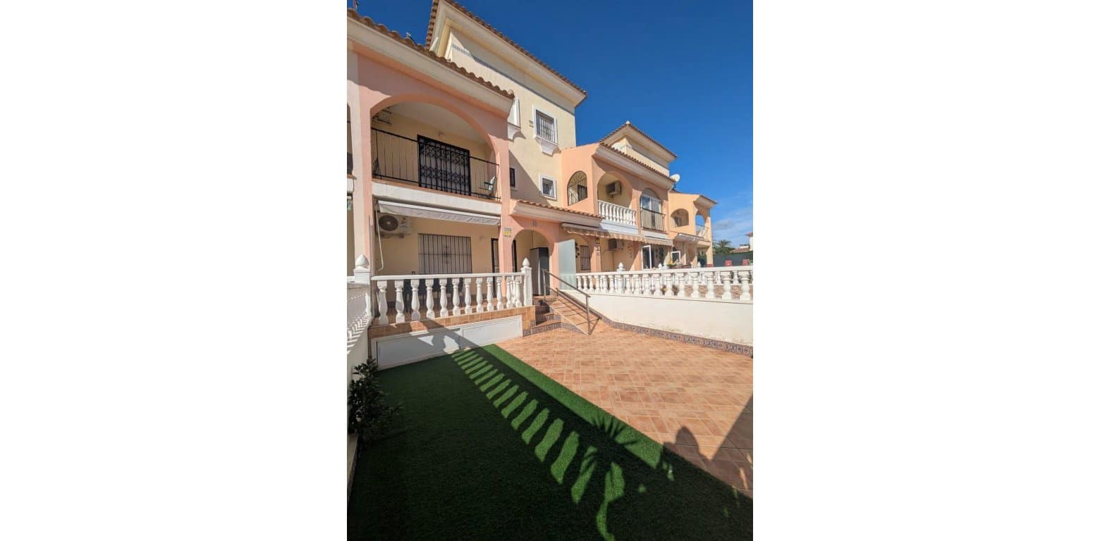 3 sovrum Hus till salu i Playa Flamenca - 285 000 € (Ref: 9664301)