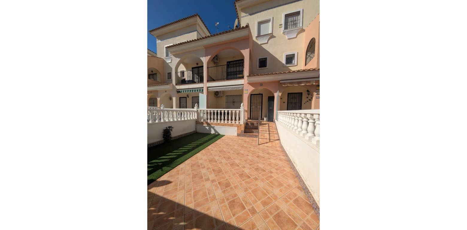 3 sovrum Hus till salu i Playa Flamenca - 285 000 € (Ref: 9664301)