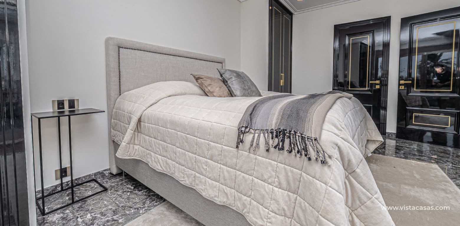 6 bedroom Villa for sale in La Zenia - € 2,950,000 (Ref: 9665162)