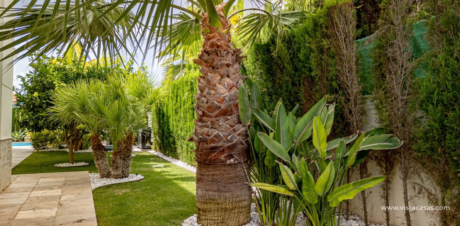 6 bedroom Villa for sale in La Zenia - € 2,950,000 (Ref: 9665162)