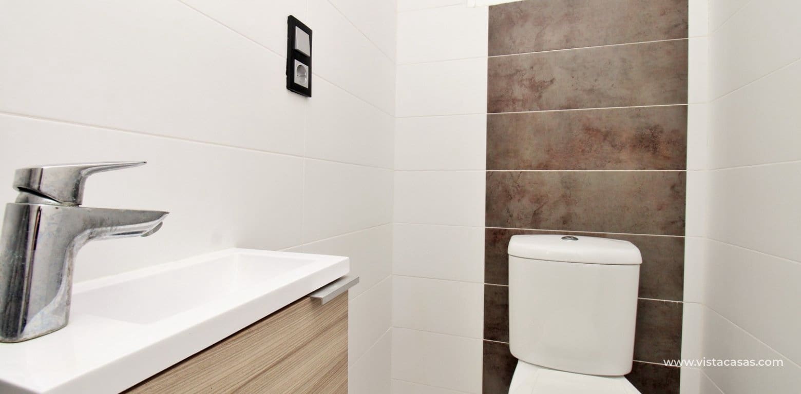 3 bedroom Townhouse for sale in Villamartin with pool - € 164,950 (Ref: 9669588)