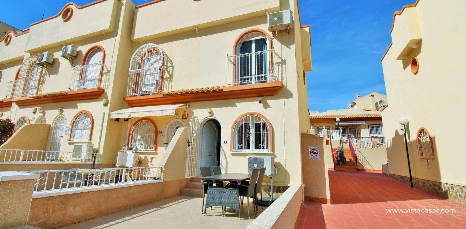 3 bedroom Townhouse for sale in Villamartin with pool - € 164,950 (Ref: 9669588)