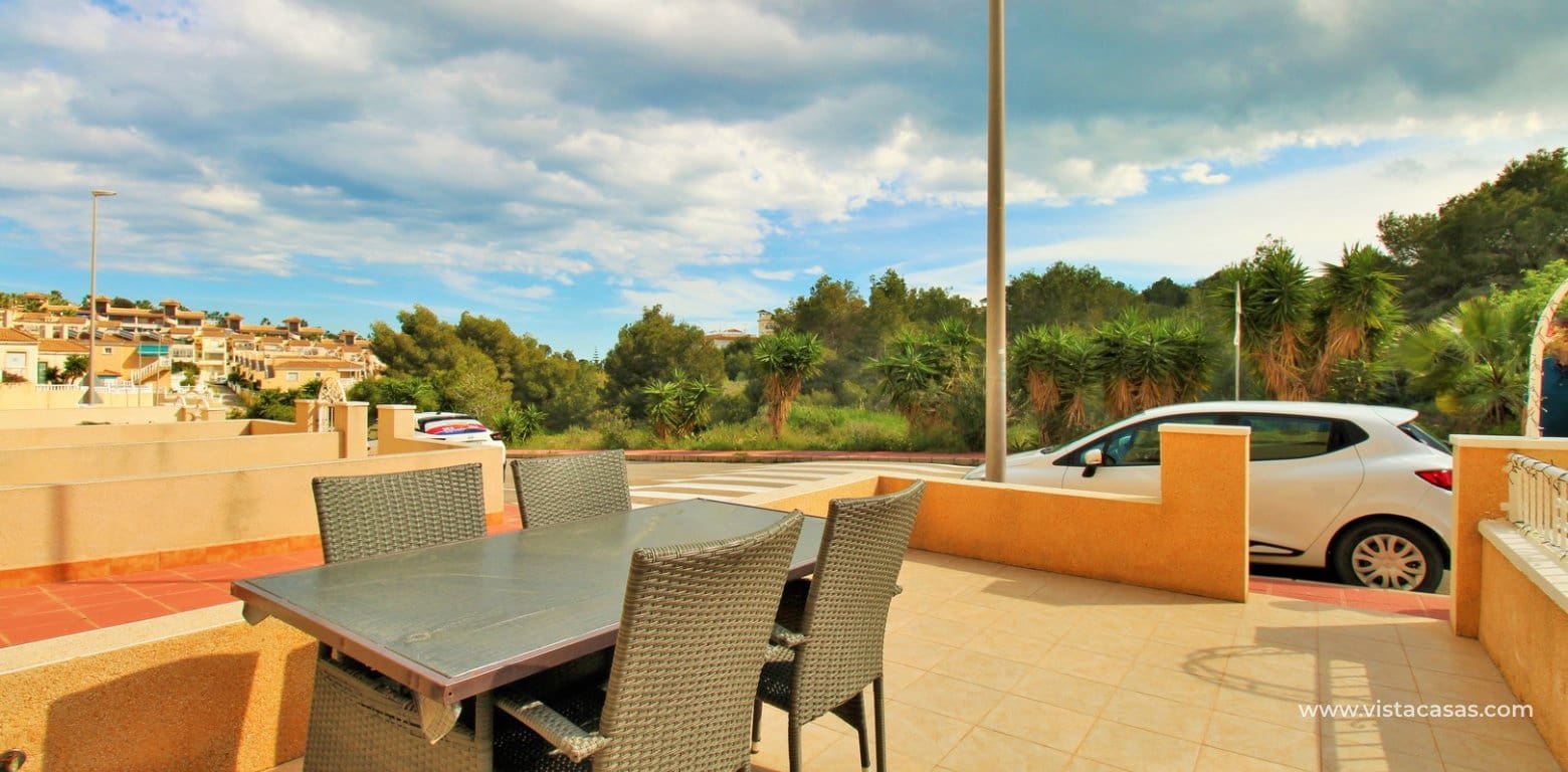 3 bedroom Townhouse for sale in Villamartin with pool - € 164,950 (Ref: 9669588)