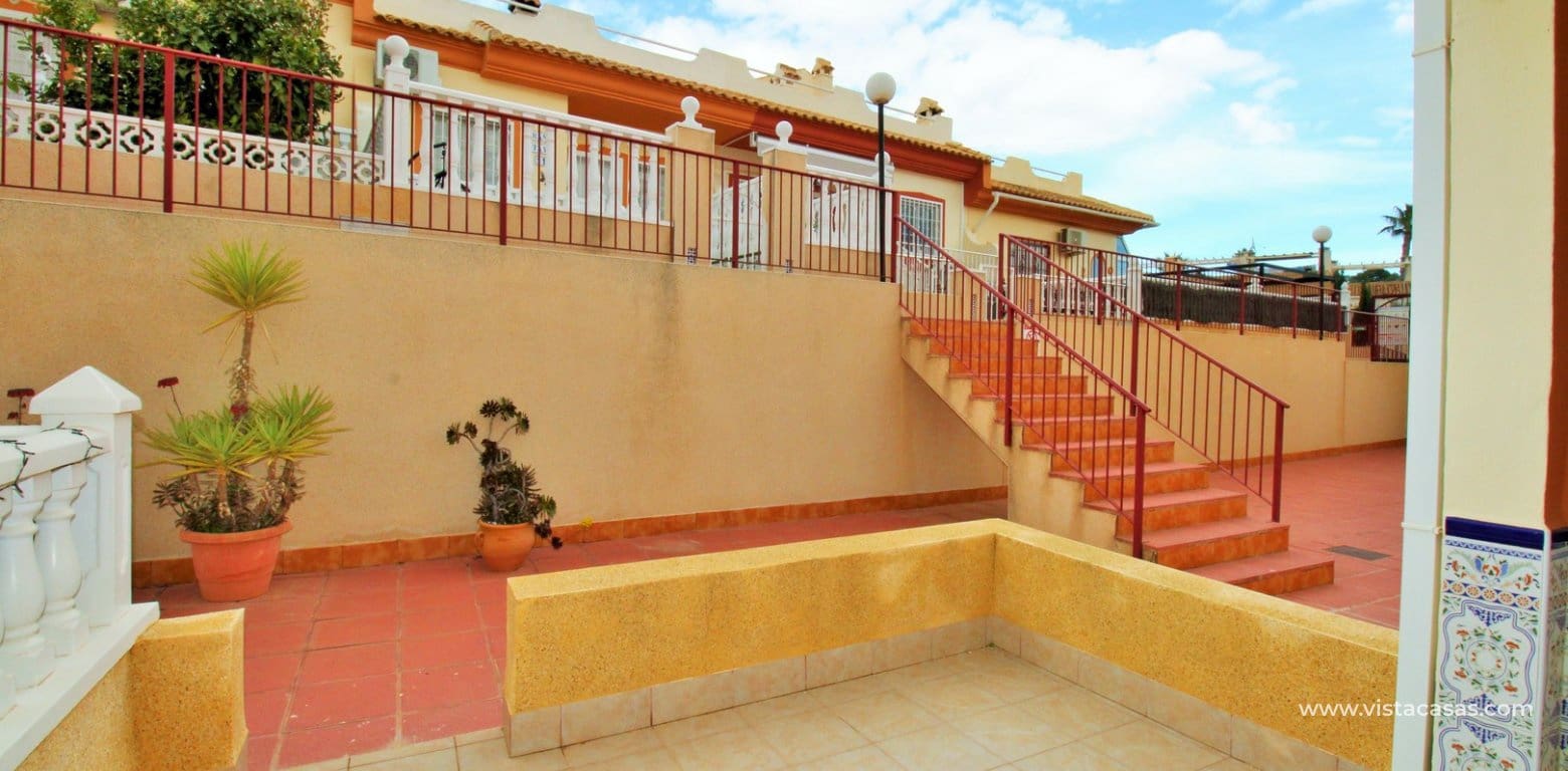 3 bedroom Townhouse for sale in Villamartin with pool - € 164,950 (Ref: 9669588)
