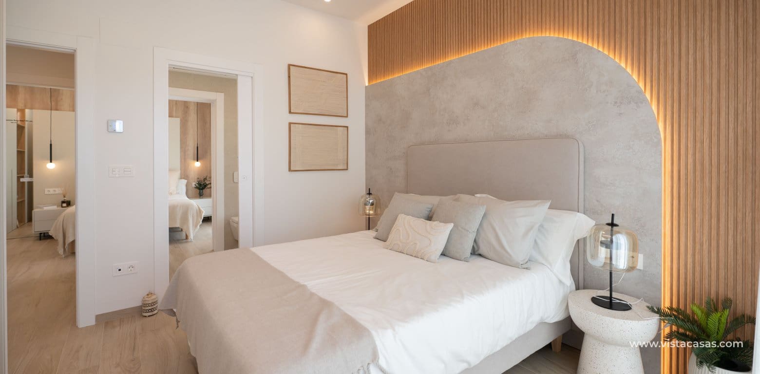 Casa de 3 habitaciones en Los Alcázares en venta - 439.000 € (Ref: 9674750)