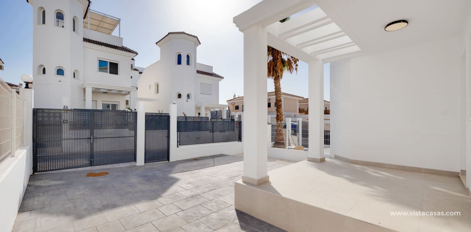 3 bedroom Villa for sale in San Fulgencio - € 275,000 (Ref: 9674753)