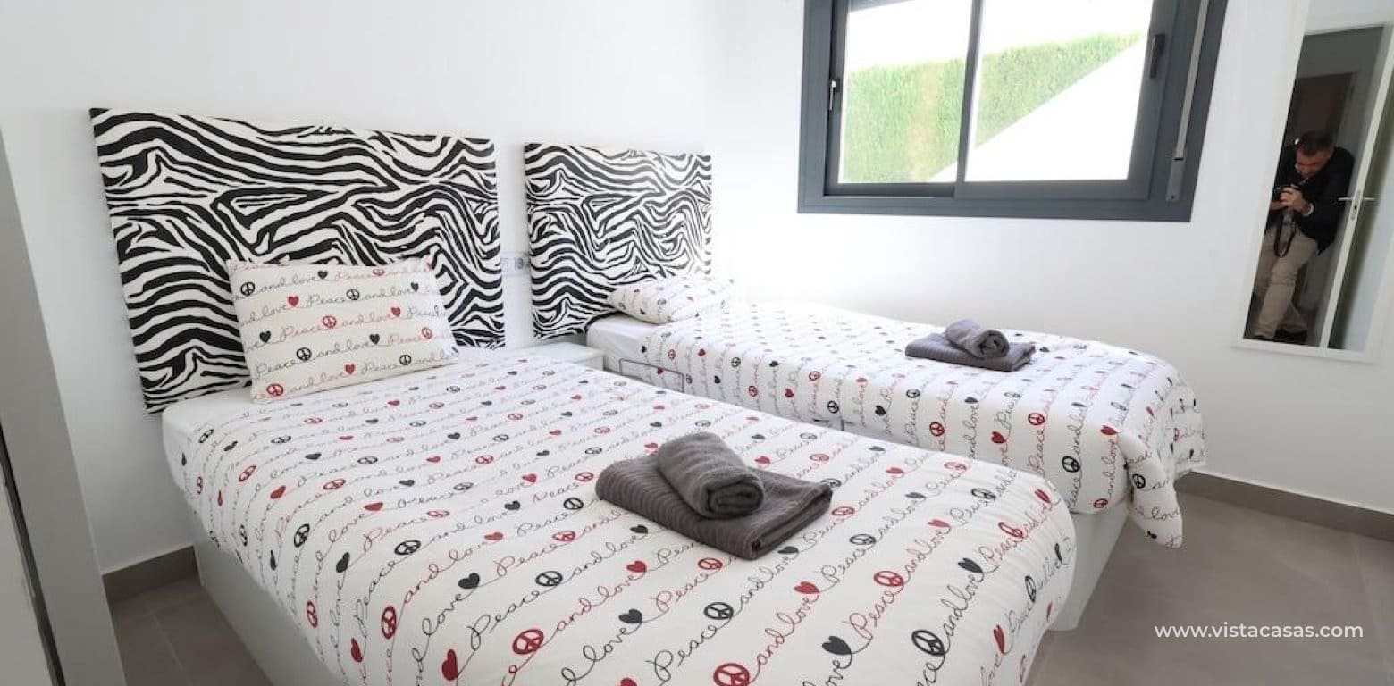 2 bedroom Apartment for sale in Pilar de la Horadada - € 212,000 (Ref: 9677875)