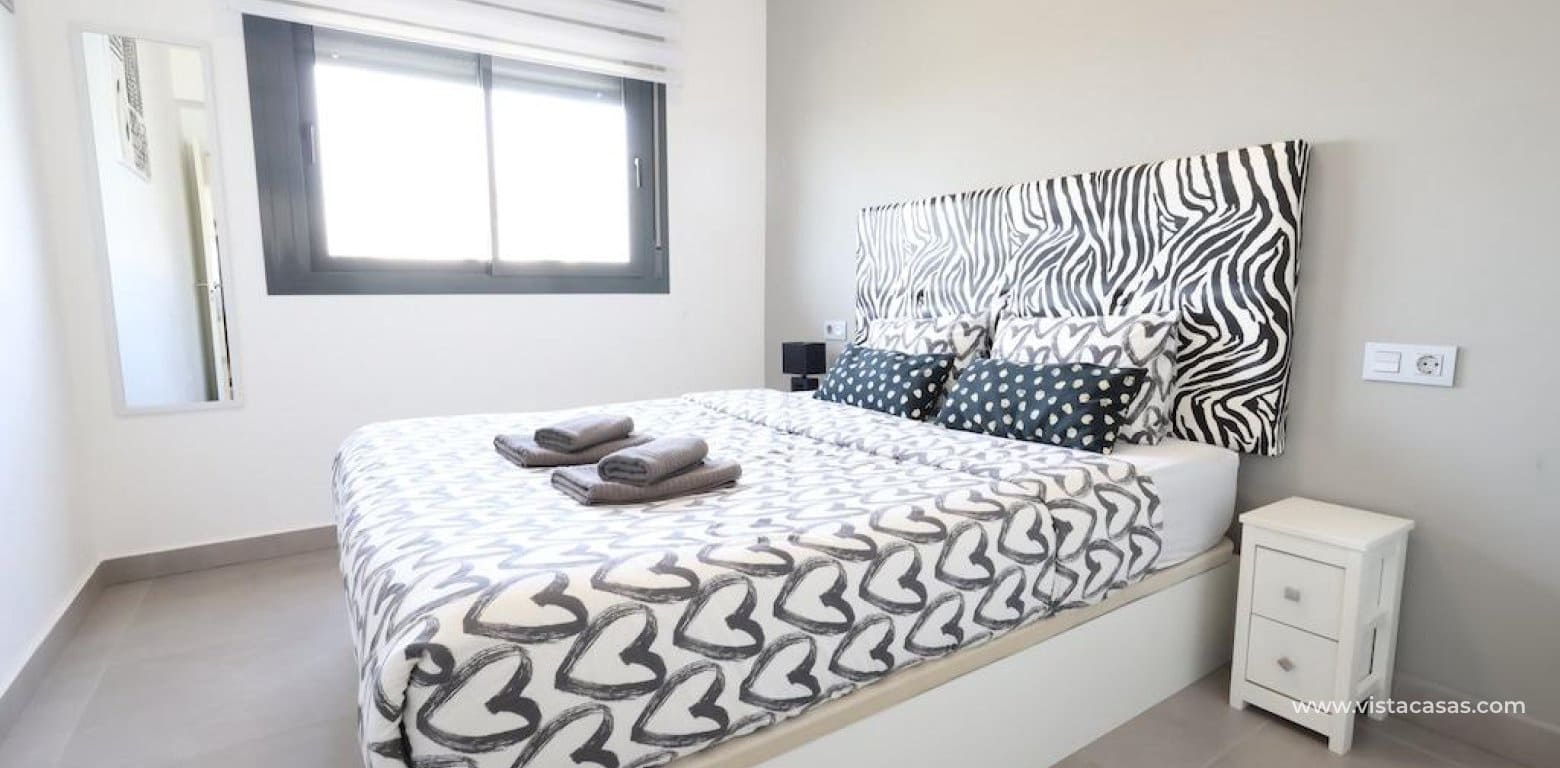 2 bedroom Apartment for sale in Pilar de la Horadada - € 212,000 (Ref: 9677875)