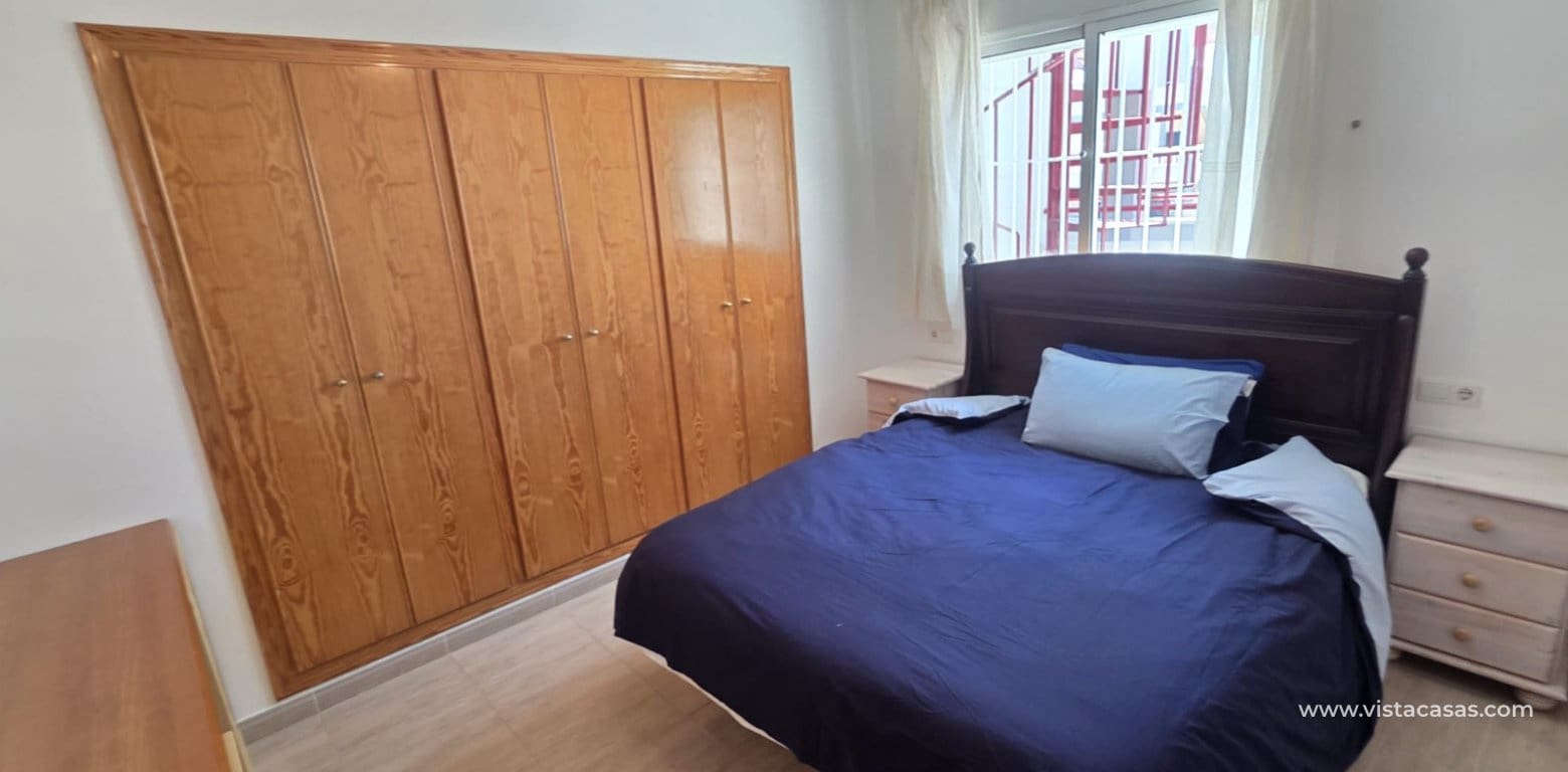 Apartamento de 2 habitaciones en Villamartin en venta - 139.900 € (Ref: 9677880)