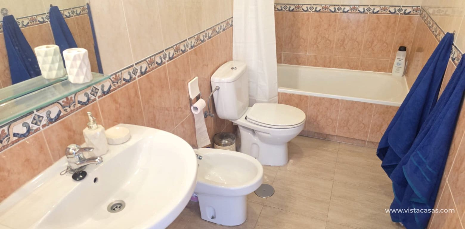Apartamento de 2 habitaciones en Villamartin en venta - 139.900 € (Ref: 9677880)