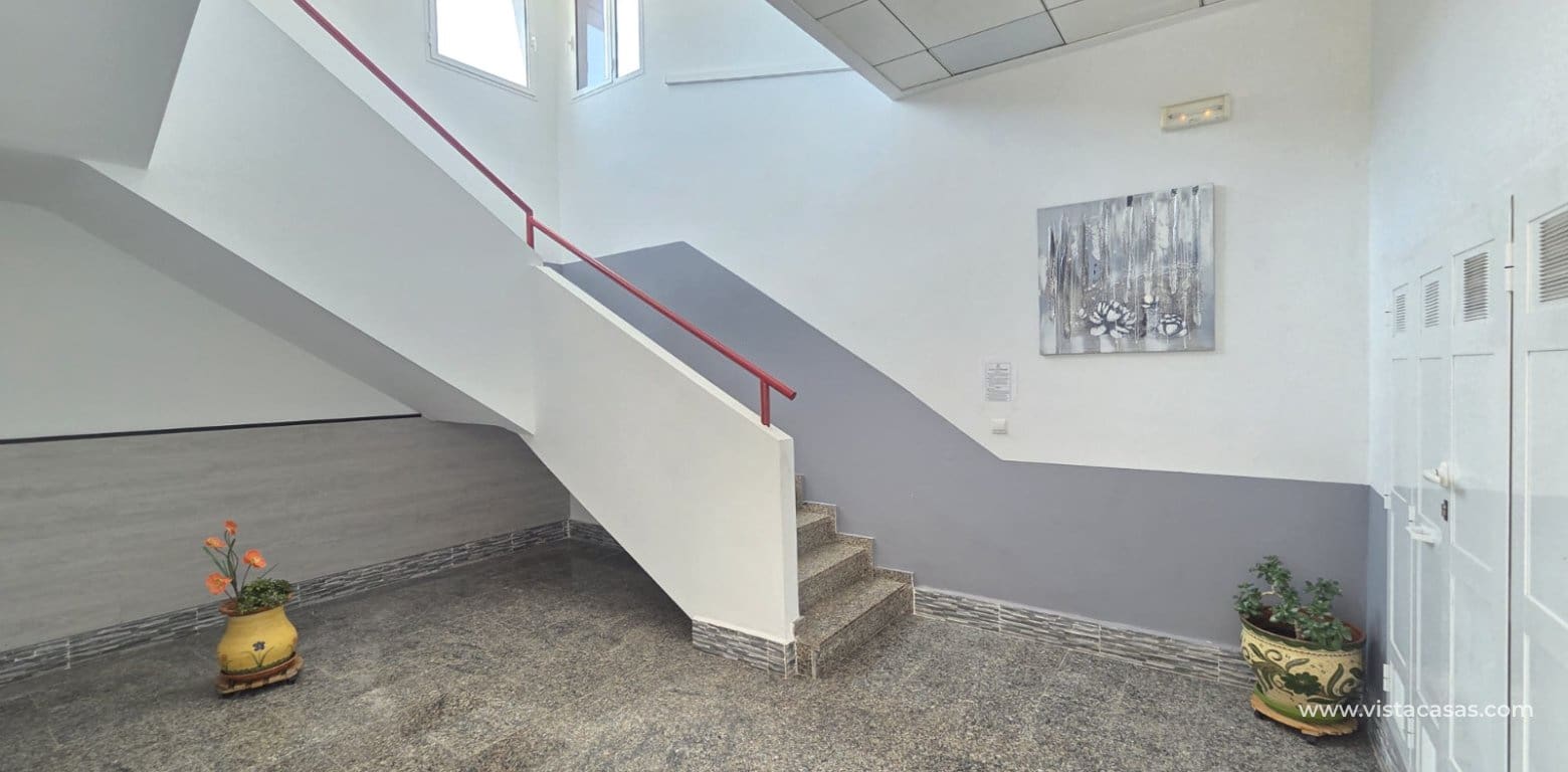 Apartamento de 2 habitaciones en Villamartin en venta - 139.900 € (Ref: 9677880)
