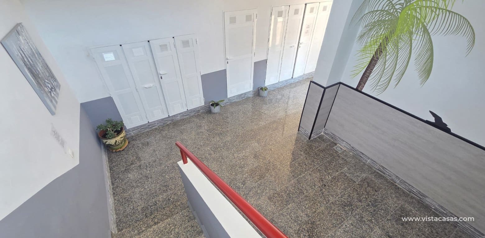 Apartamento de 2 habitaciones en Villamartin en venta - 139.900 € (Ref: 9677880)