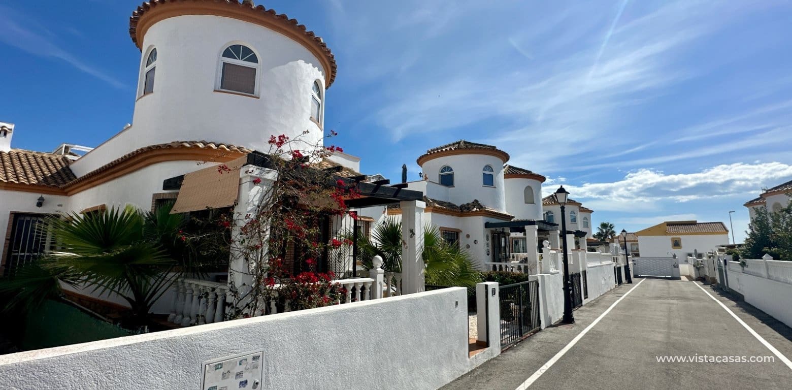 3 makuuhuone Huvila myytävänä paikassa El Raso - 220 000 € (Ref: 9677882)