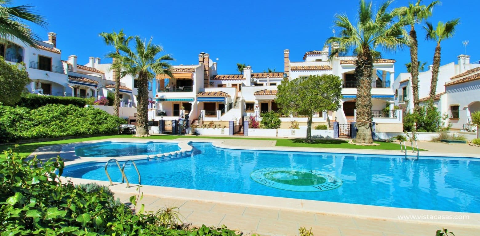 2 soveværelse Lejlighed til salg i Villamartin med swimmingpool - € 184.995 (Ref: 9679284)