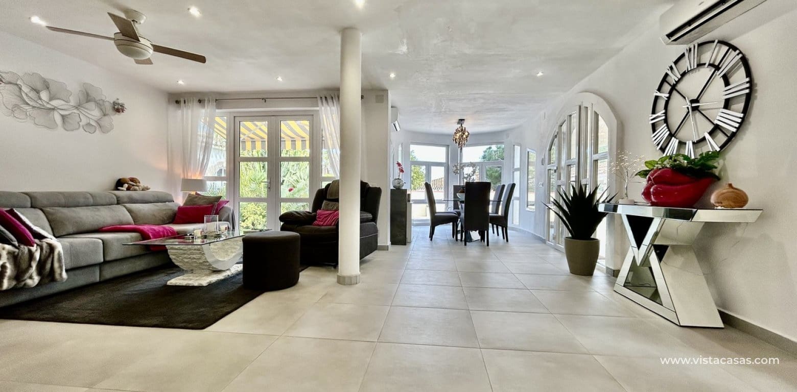 6 slaapkamer Villa te koop in Cabo Roig - € 799.000 (Ref: 9680607)