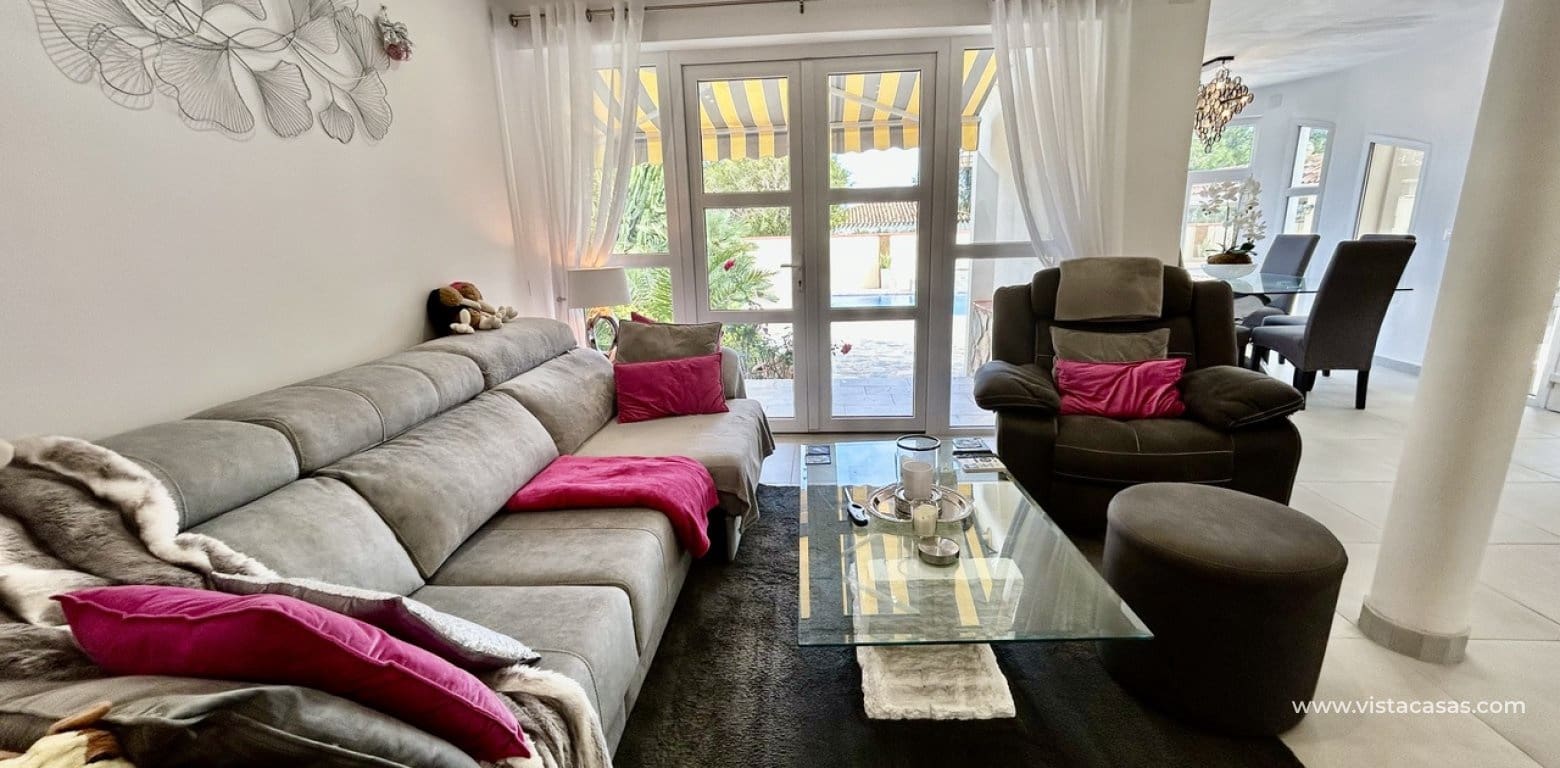 6 slaapkamer Villa te koop in Cabo Roig - € 799.000 (Ref: 9680607)