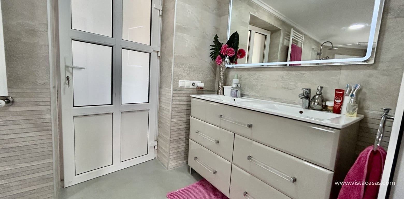 6 slaapkamer Villa te koop in Cabo Roig - € 799.000 (Ref: 9680607)