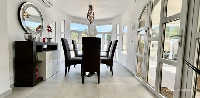 6 slaapkamer Villa te koop in Cabo Roig, Orihuela - € 799.000 (Ref: 9680607)