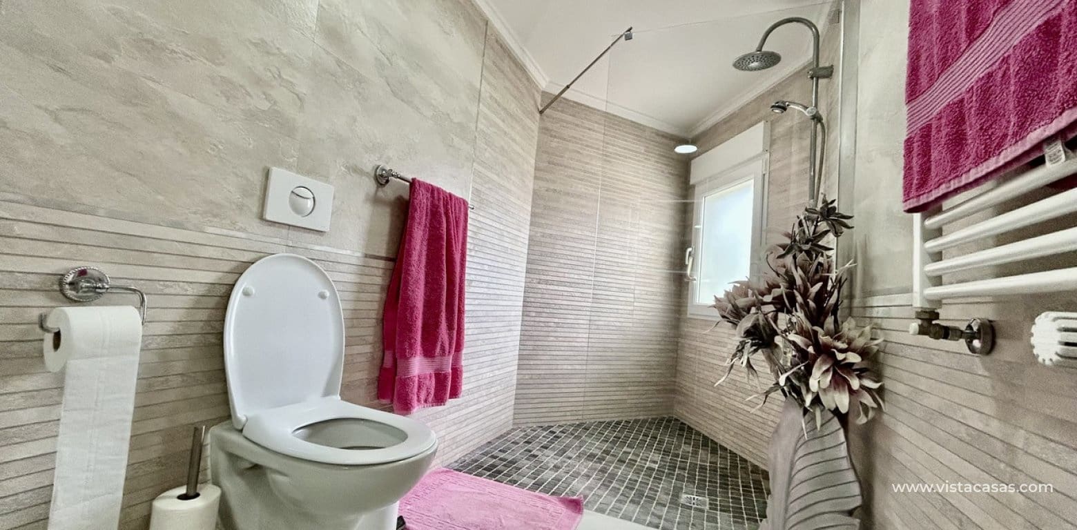 6 slaapkamer Villa te koop in Cabo Roig - € 799.000 (Ref: 9680607)