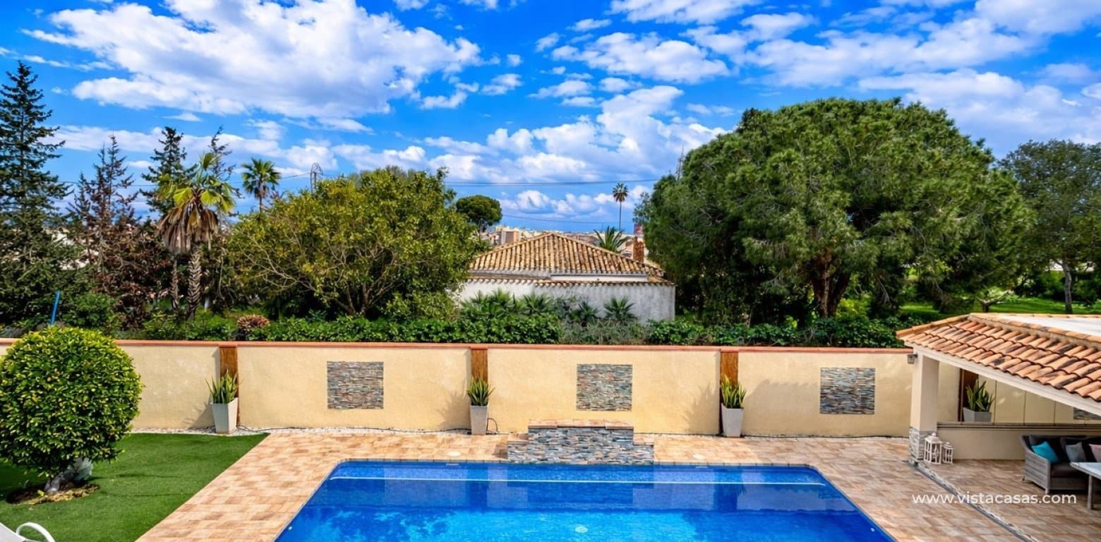 6 slaapkamer Villa te koop in Cabo Roig - € 799.000 (Ref: 9680607)