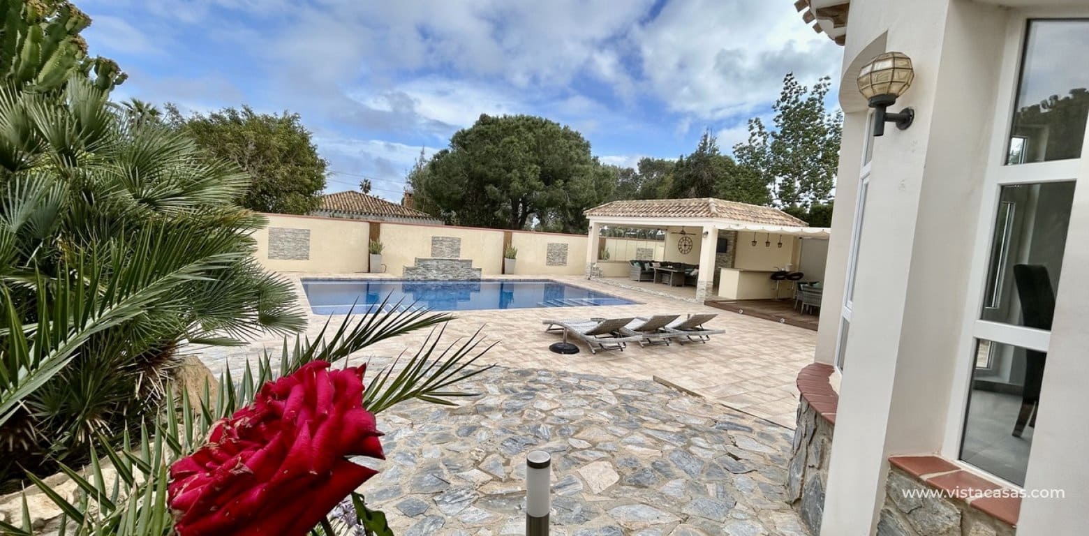 6 slaapkamer Villa te koop in Cabo Roig - € 799.000 (Ref: 9680607)