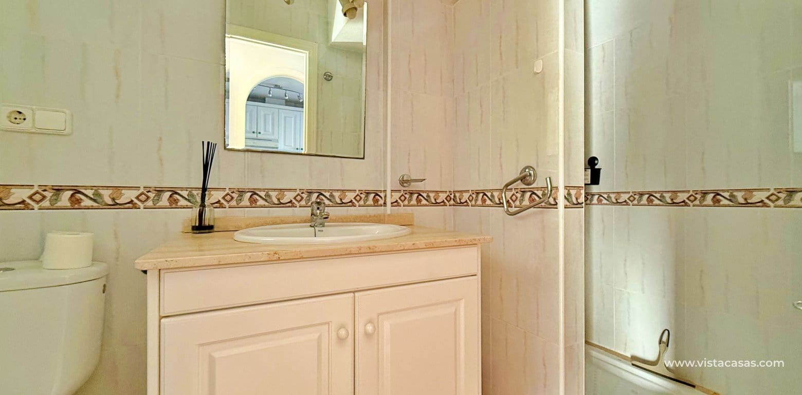 2 slaapkamer Huis te koop in Villamartin - € 215.000 (Ref: 9680609)