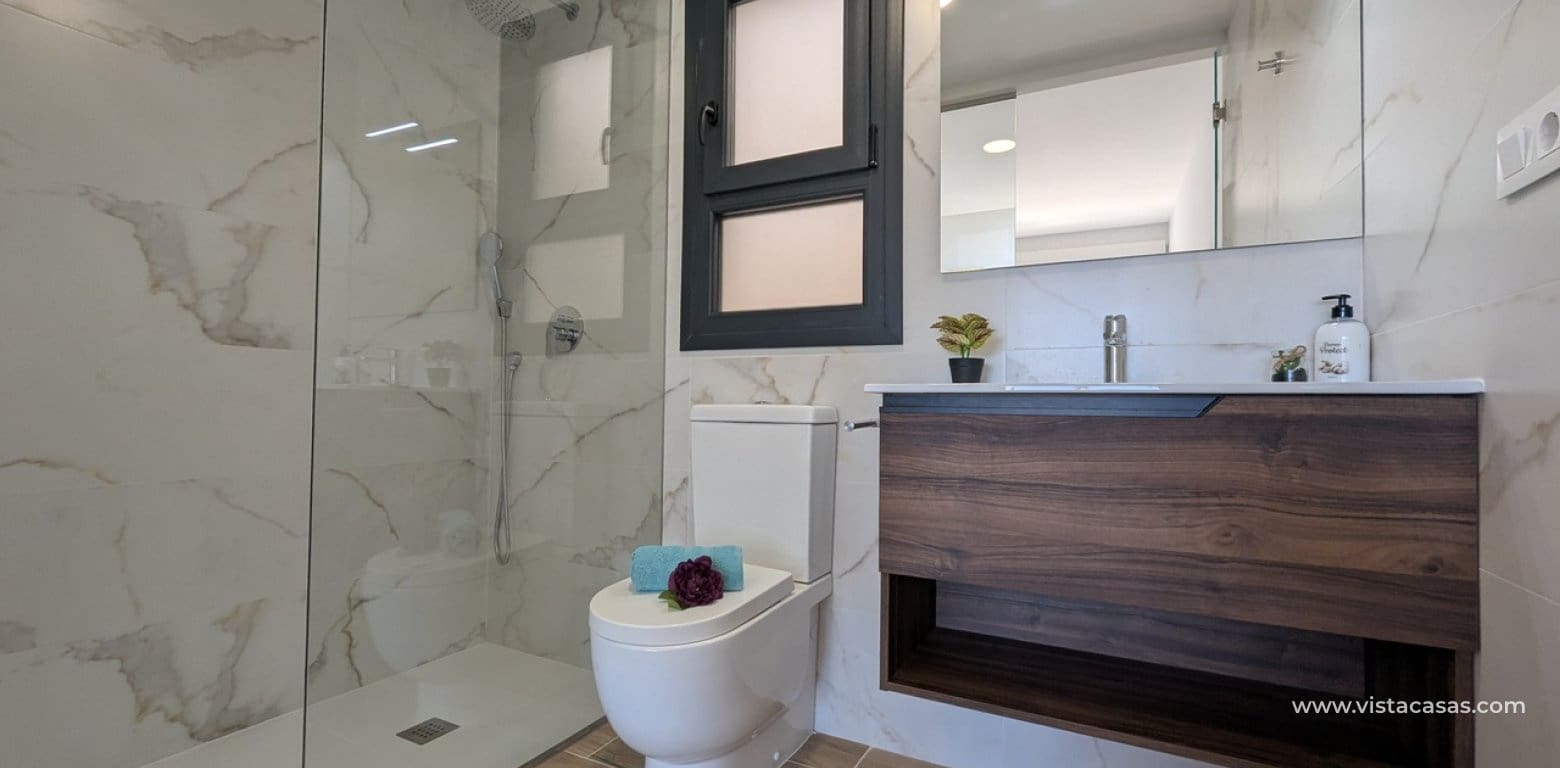 2 bedroom Apartment for sale in Villamartin - € 310,000 (Ref: 9684037)