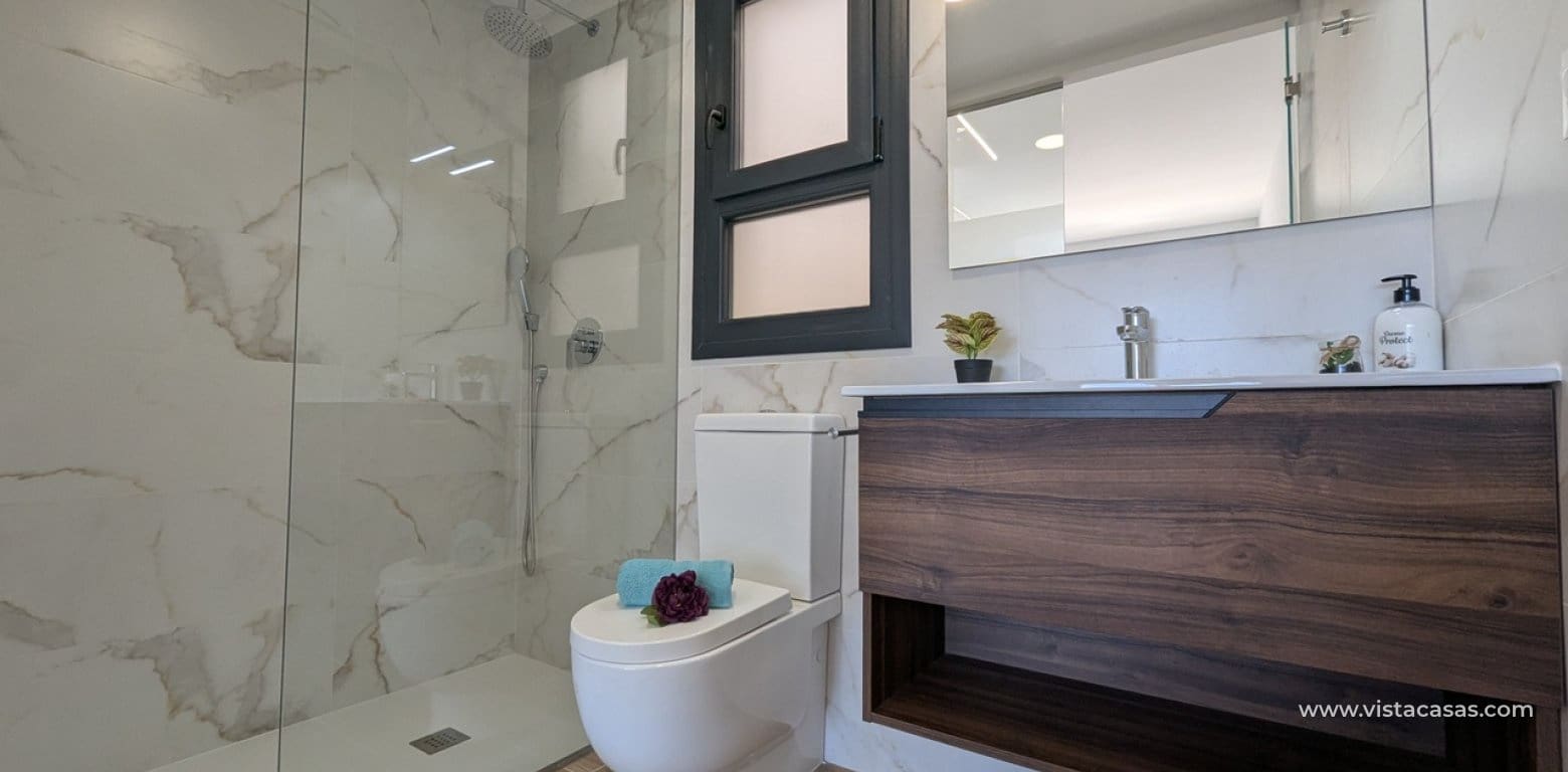 2 bedroom Apartment for sale in Villamartin - € 310,000 (Ref: 9684037)